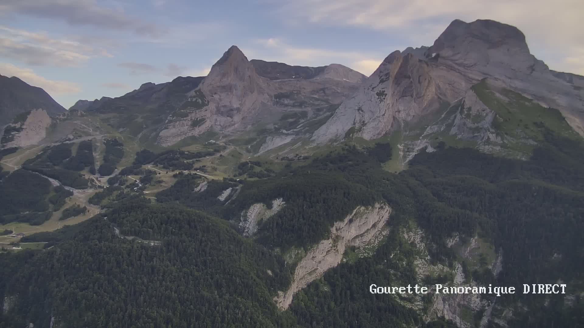 Gourette,  Pyrenees Panaromic Live Cam - Eaux-Bonnes,  Pyrenees-Atlantiques, Nouvelle-Aquitaine, France
