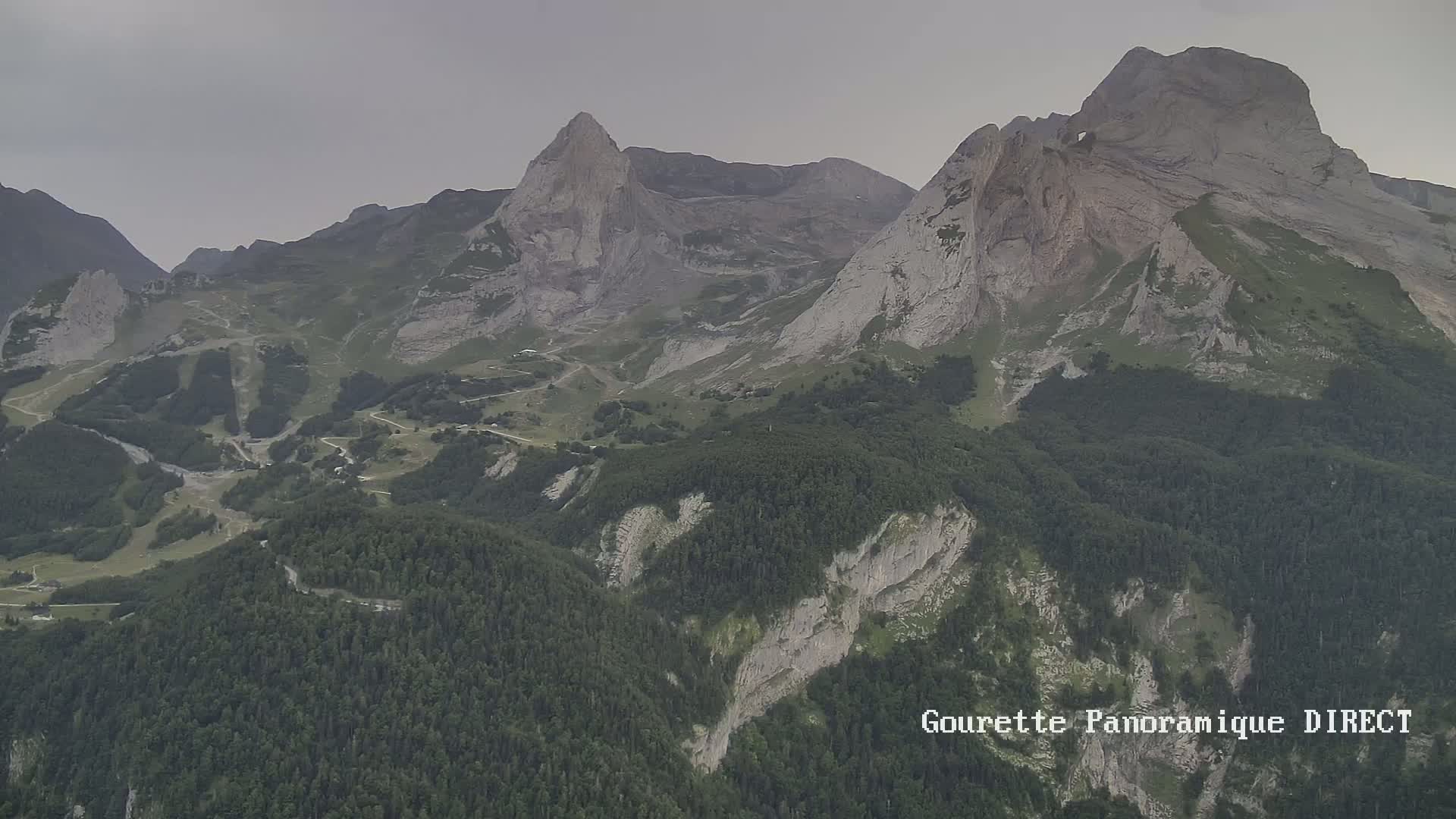 Gourette,  Pyrenees Panaromic Live Cam - Eaux-Bonnes,  Pyrenees-Atlantiques, Nouvelle-Aquitaine, France