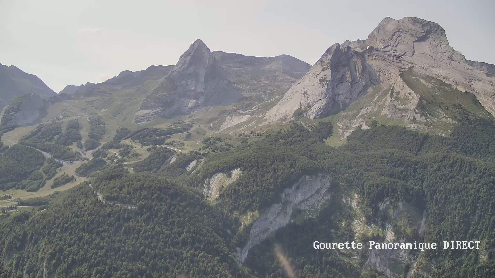 Gourette,  Pyrenees Panaromic Live Cam - Eaux-Bonnes,  Pyrenees-Atlantiques, Nouvelle-Aquitaine, France