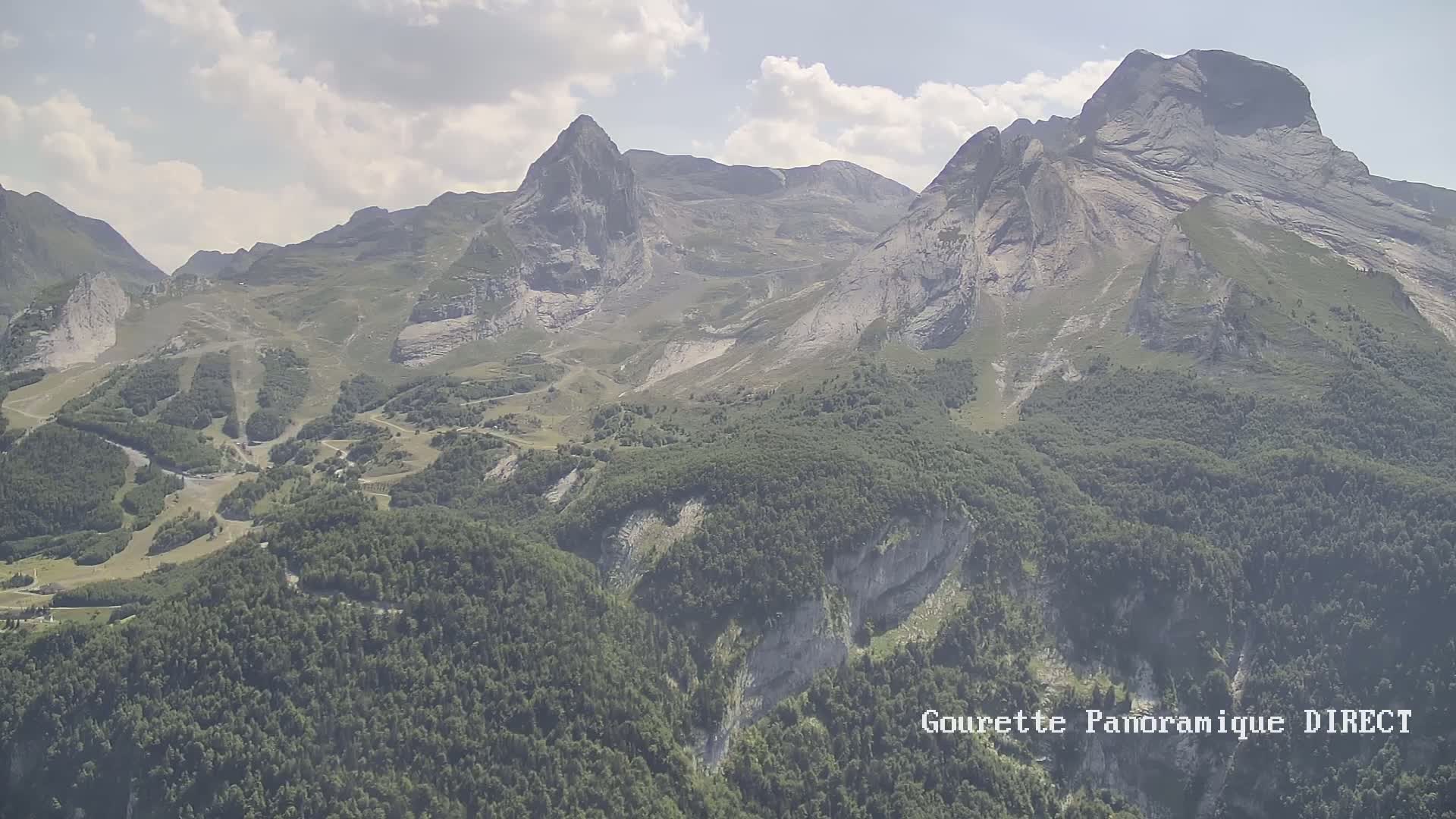Gourette,  Pyrenees Panaromic Live Cam - Eaux-Bonnes,  Pyrenees-Atlantiques, Nouvelle-Aquitaine, France