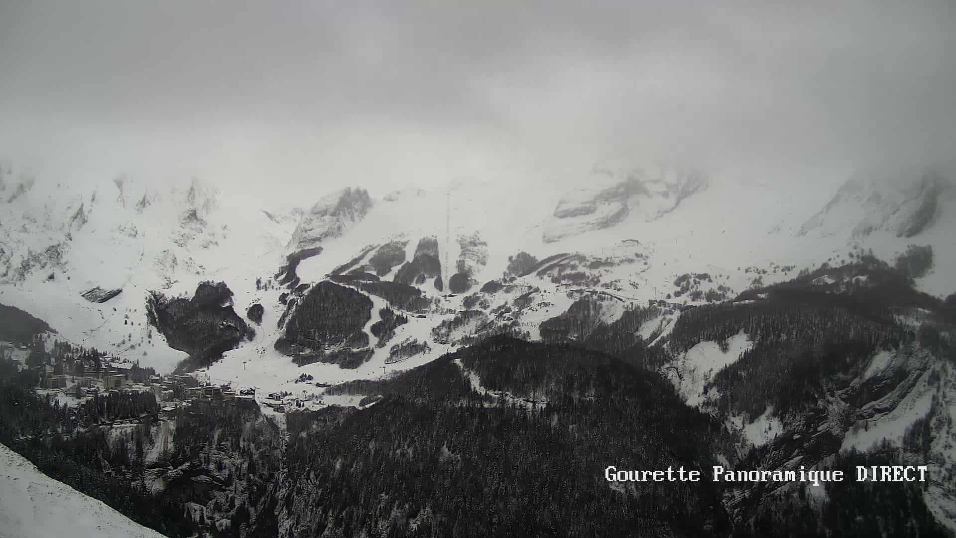 Gourette,  Pyrenees Panaromic Live Cam - Gourette, Eaux-Bonnes,  Pyrenees-Atlantiques, Nouvelle-Aquitaine, France