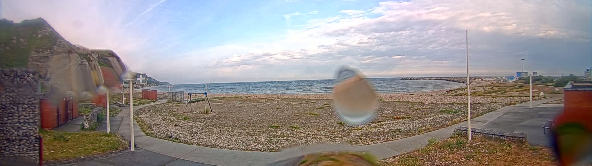 Plage de Saint-Jouin-Bruneval Beach Live Cam - Le Havre, Seine-Maritime, Normandie, France