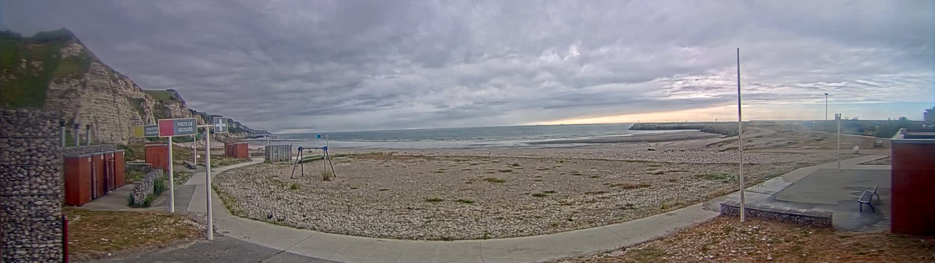 Plage de Saint-Jouin-Bruneval Beach Live Cam - Le Havre, Seine-Maritime, Normandie, France