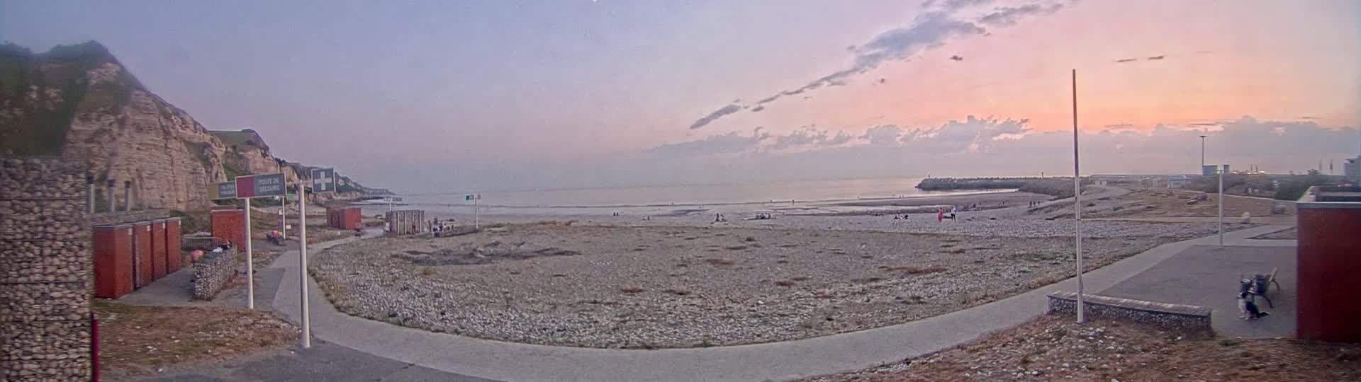 Plage de Saint-Jouin-Bruneval Beach Live Cam - Le Havre, Seine-Maritime, Normandie, France