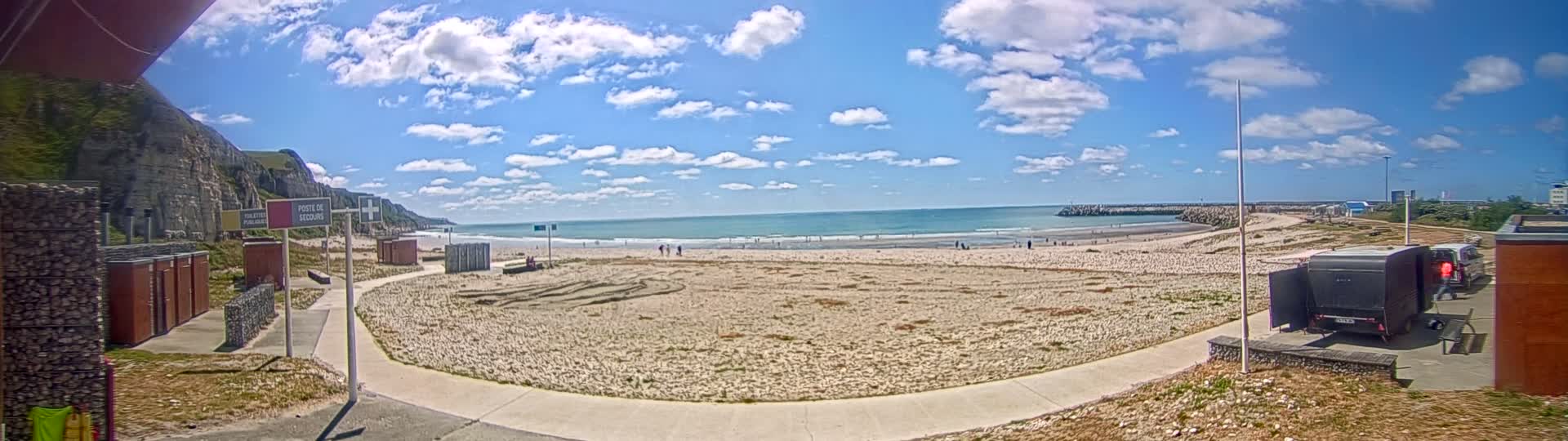 Plage de Saint-Jouin-Bruneval Beach Live Cam - Le Havre, Seine-Maritime, Normandie, France