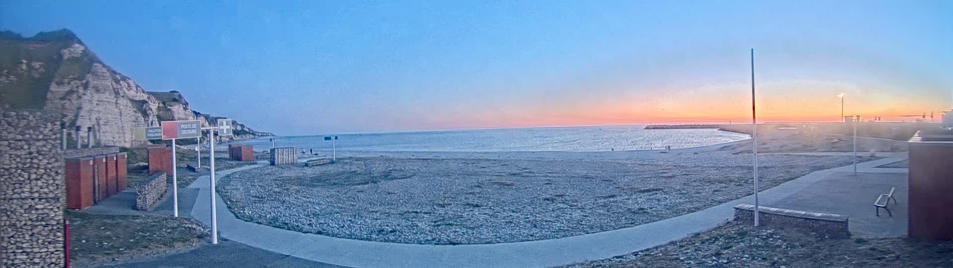 Plage de Saint-Jouin-Bruneval Beach Live Cam - Le Havre, Seine-Maritime, Normandie, France