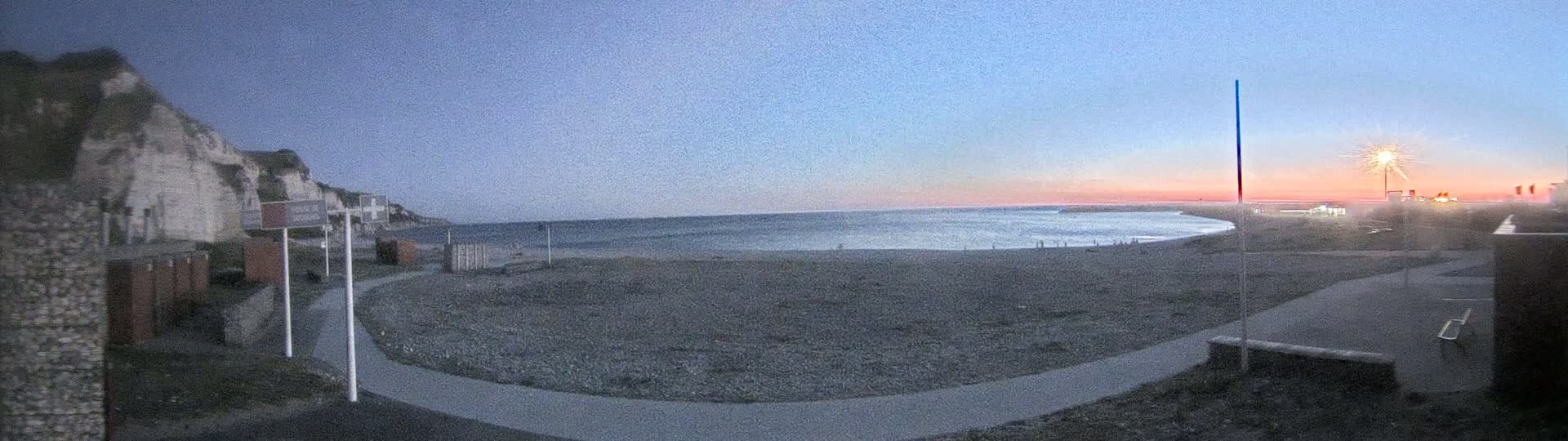 Plage de Saint-Jouin-Bruneval Beach Live Cam - Le Havre, Seine-Maritime, Normandie, France