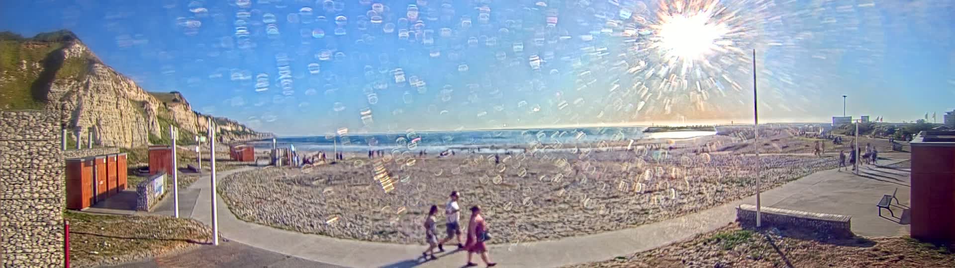 Plage de Saint-Jouin-Bruneval Beach Live Cam - Le Havre, Seine-Maritime, Normandie, France