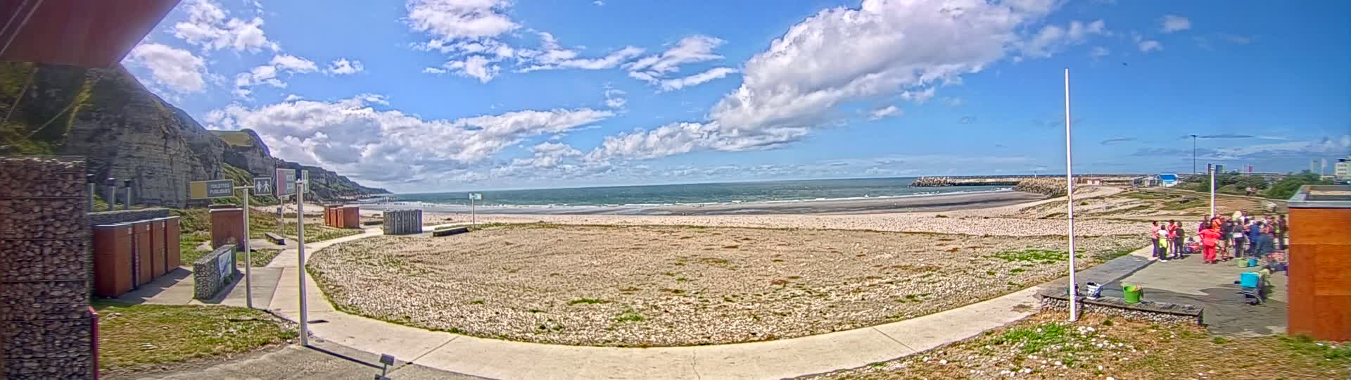 Plage de Saint-Jouin-Bruneval Beach Live Cam - Le Havre, Seine-Maritime, Normandie, France