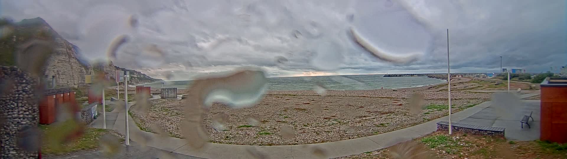 Plage de Saint-Jouin-Bruneval Beach Live Cam - Le Havre, Seine-Maritime, Normandie, France