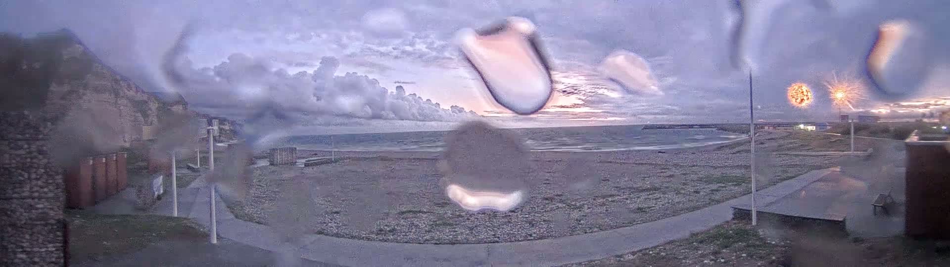 Plage de Saint-Jouin-Bruneval Beach Live Cam - Le Havre, Seine-Maritime, Normandie, France