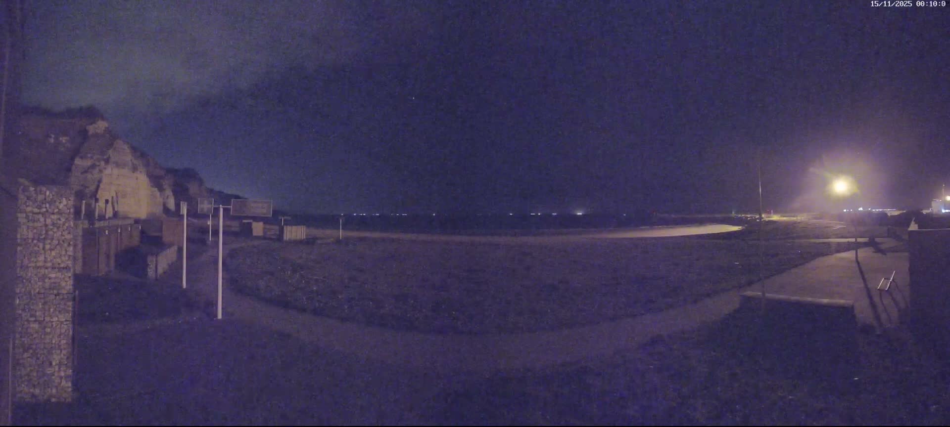 Plage de Saint-Jouin-Bruneval Beach Live Cam - Le Havre, Seine-Maritime, Normandie, France