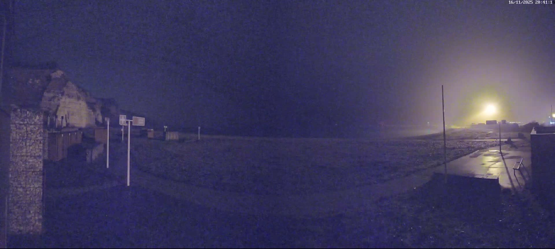 Plage de Saint-Jouin-Bruneval Beach Live Cam - Le Havre, Seine-Maritime, Normandie, France