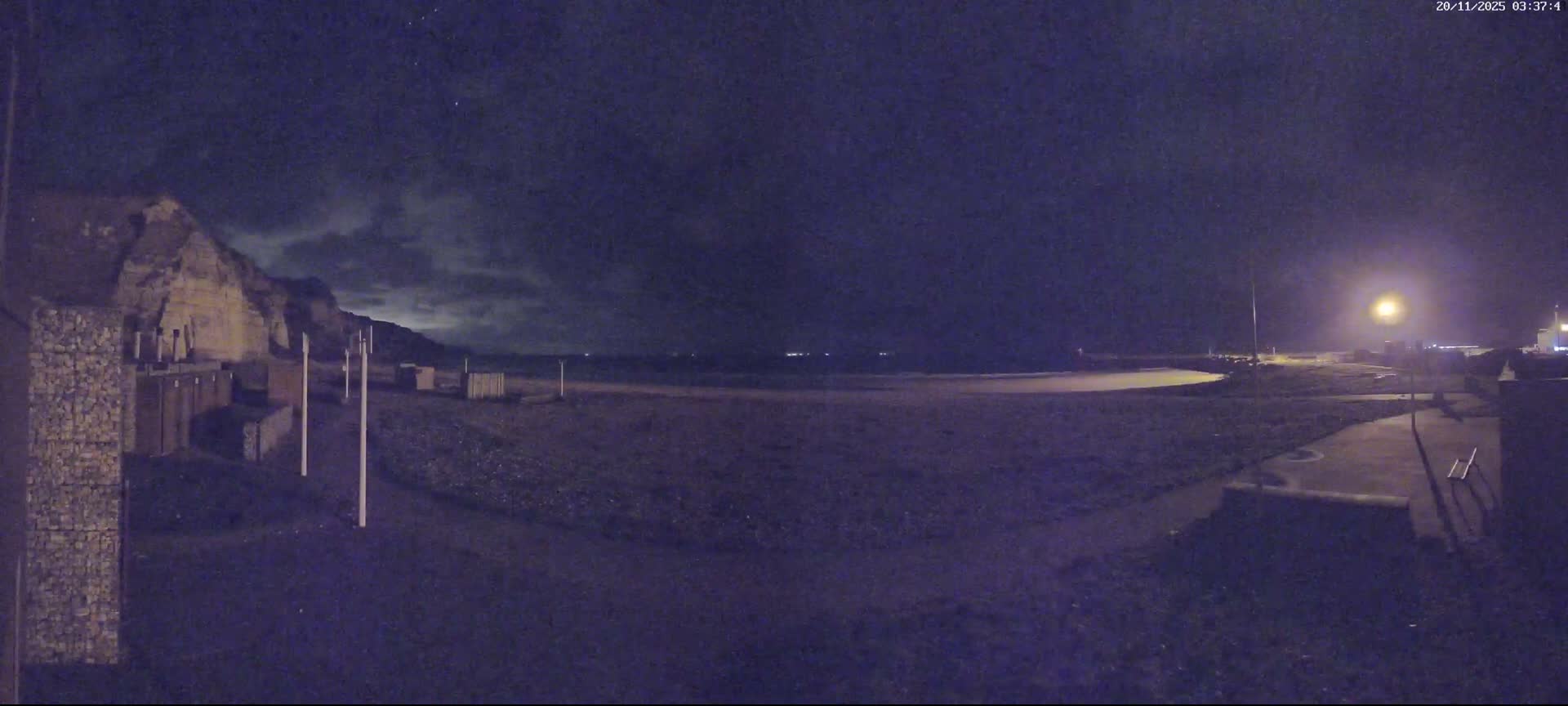 Plage de Saint-Jouin-Bruneval Beach Live Cam - Le Havre, Seine-Maritime, Normandie, France