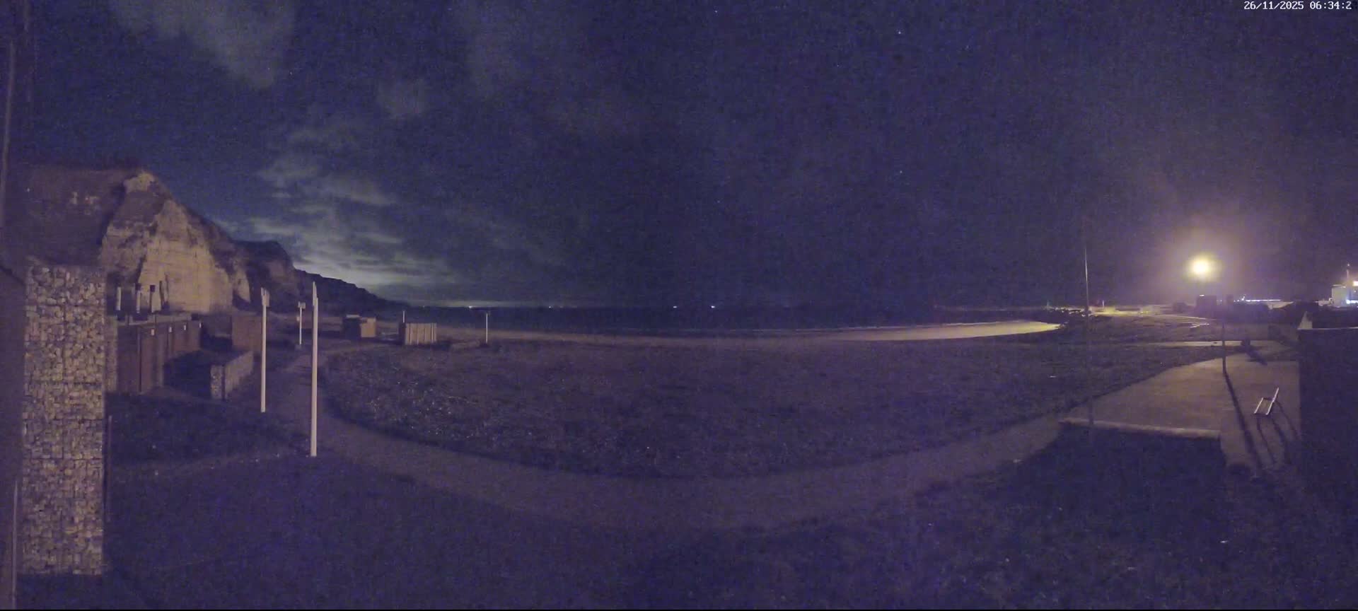 Plage de Saint-Jouin-Bruneval Beach Live Cam - Le Havre, Seine-Maritime, Normandie, France