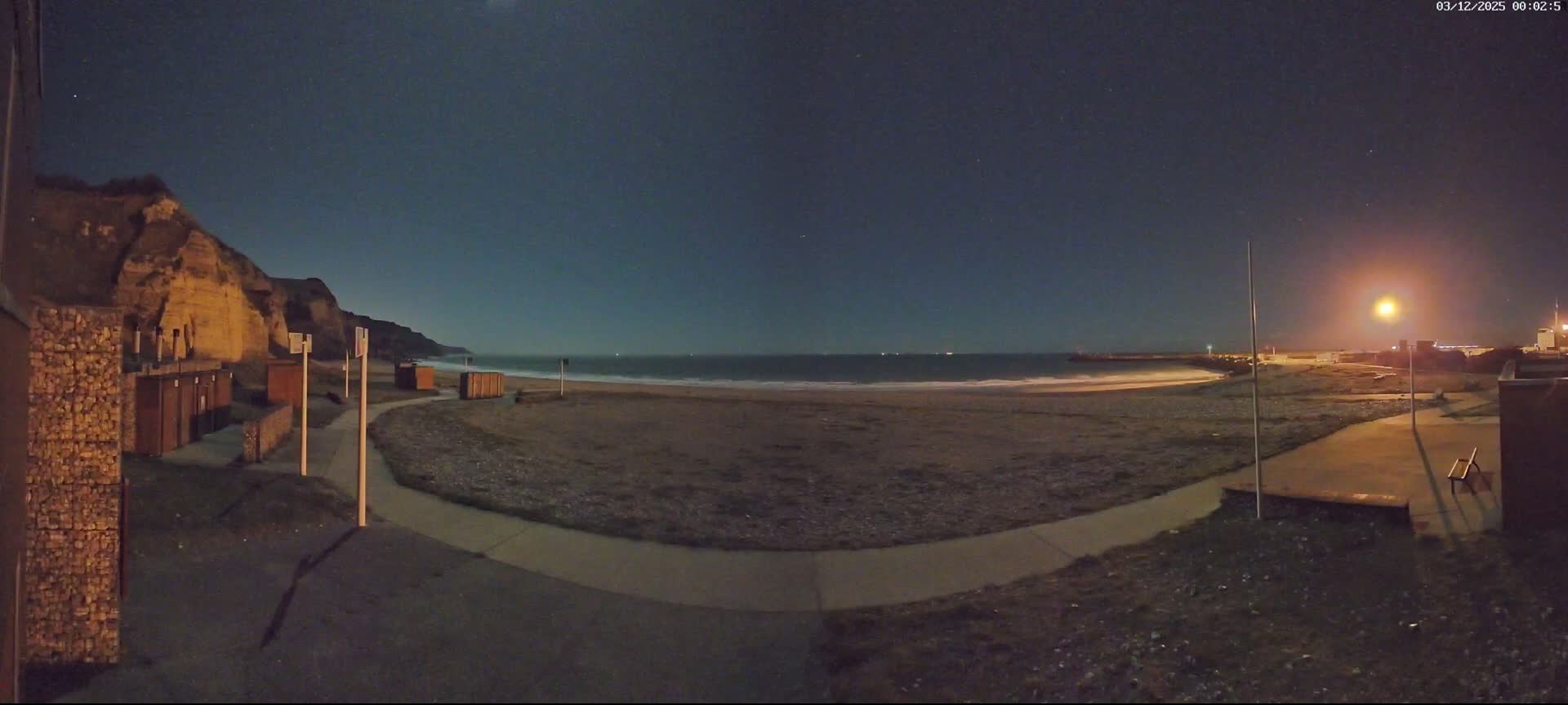 Plage de Saint-Jouin-Bruneval Beach Live Cam - Le Havre, Seine-Maritime, Normandie, France