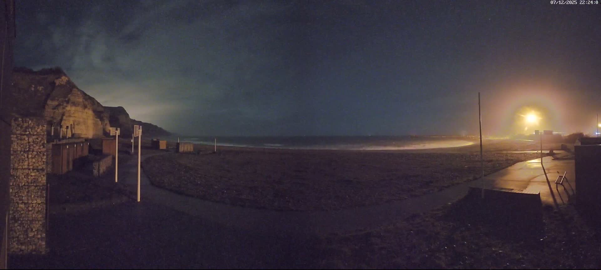 Plage de Saint-Jouin-Bruneval Beach Live Cam - Le Havre, Seine-Maritime, Normandie, France