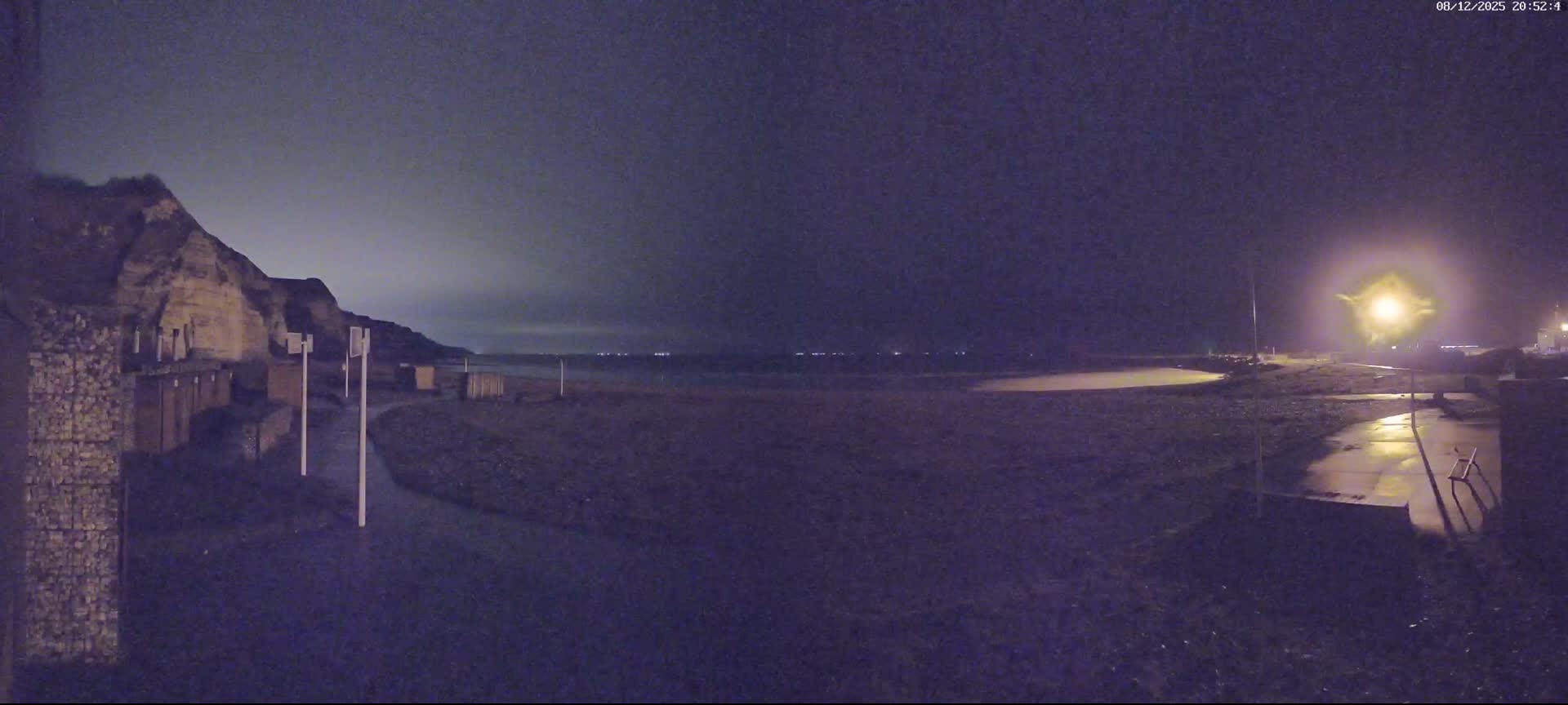 Plage de Saint-Jouin-Bruneval Beach Live Cam - Le Havre, Seine-Maritime, Normandie, France