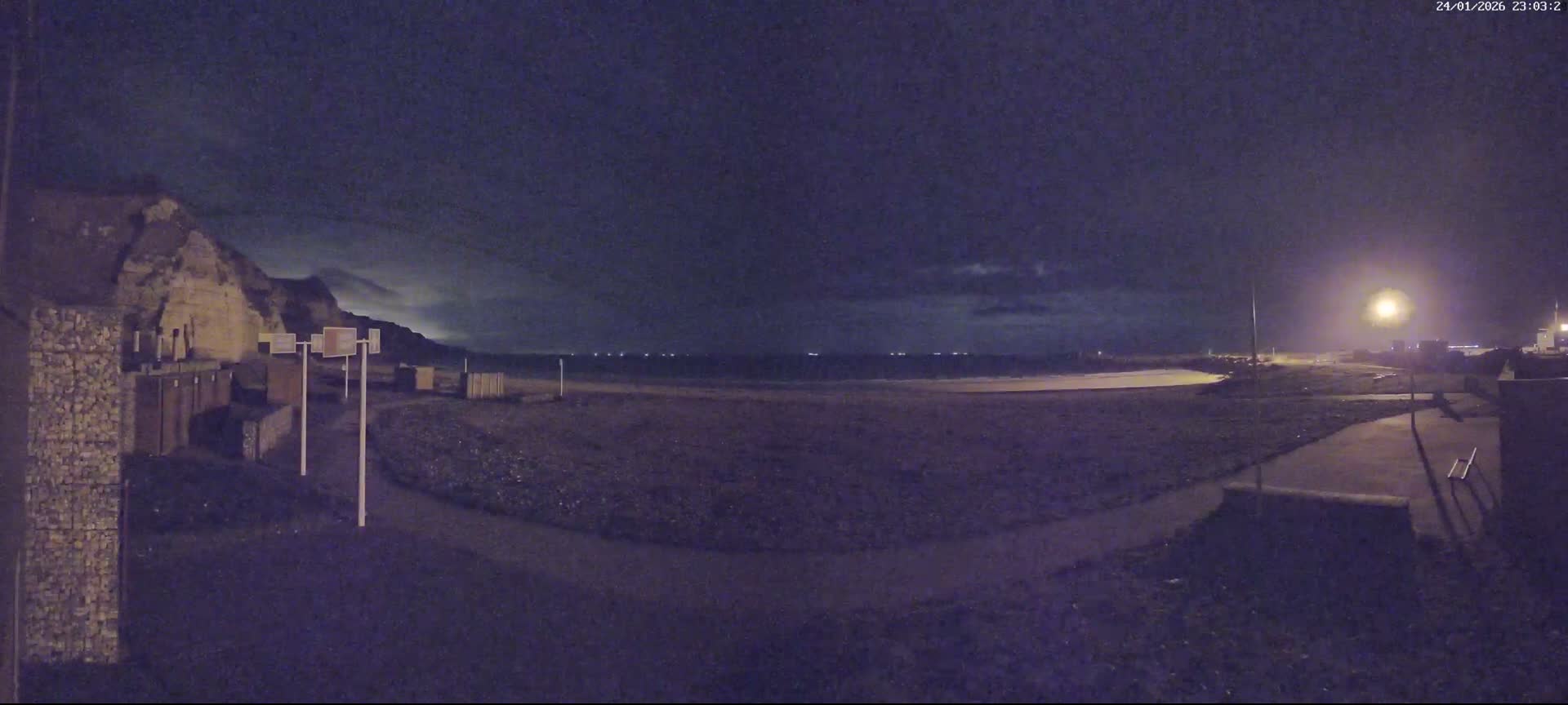 Plage de Saint-Jouin-Bruneval Beach Live Cam - Le Havre, Seine-Maritime, Normandie, France