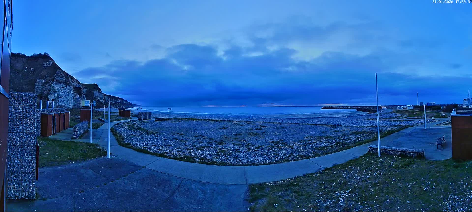 Plage de Saint-Jouin-Bruneval Beach Live Cam - Le Havre, Seine-Maritime, Normandie, France