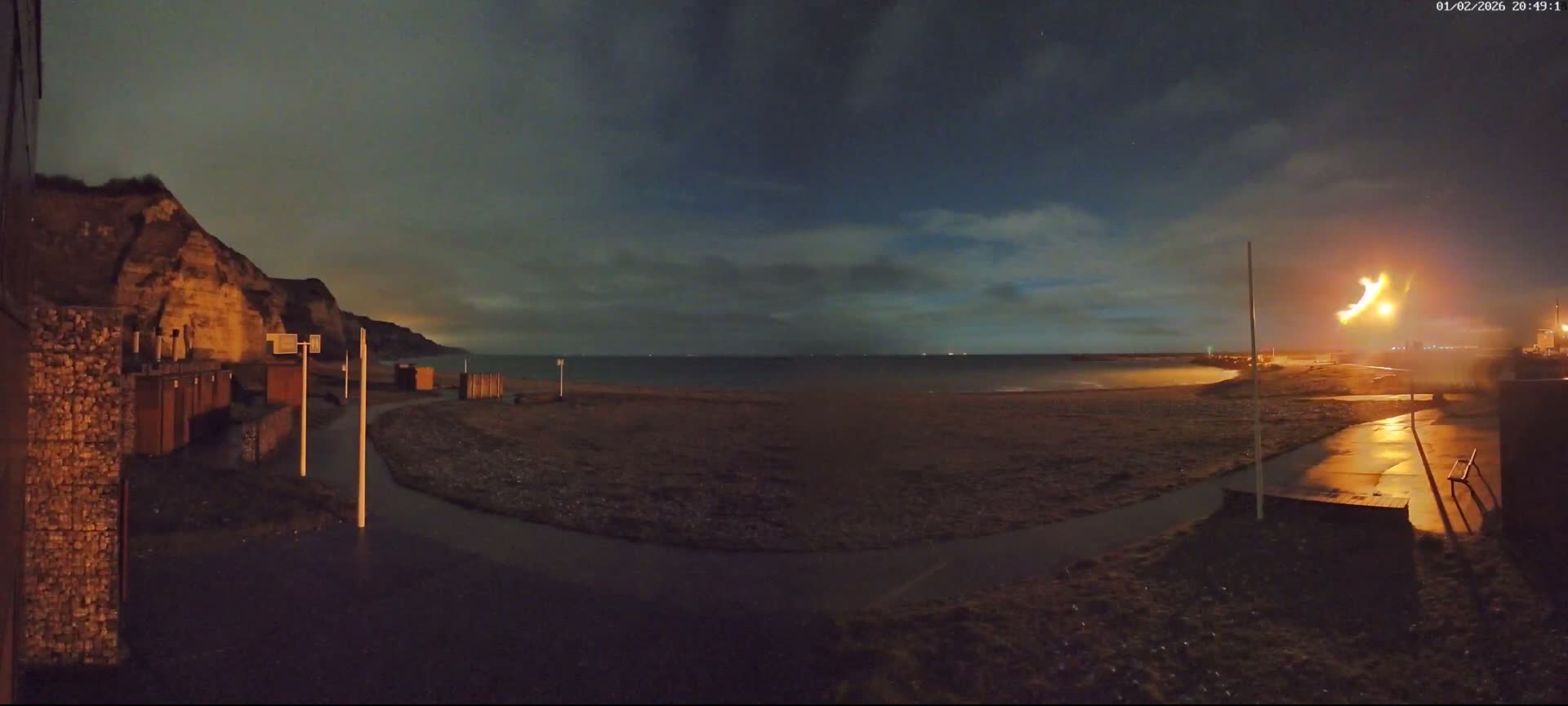 Plage de Saint-Jouin-Bruneval Beach Live Cam - Le Havre, Seine-Maritime, Normandie, France