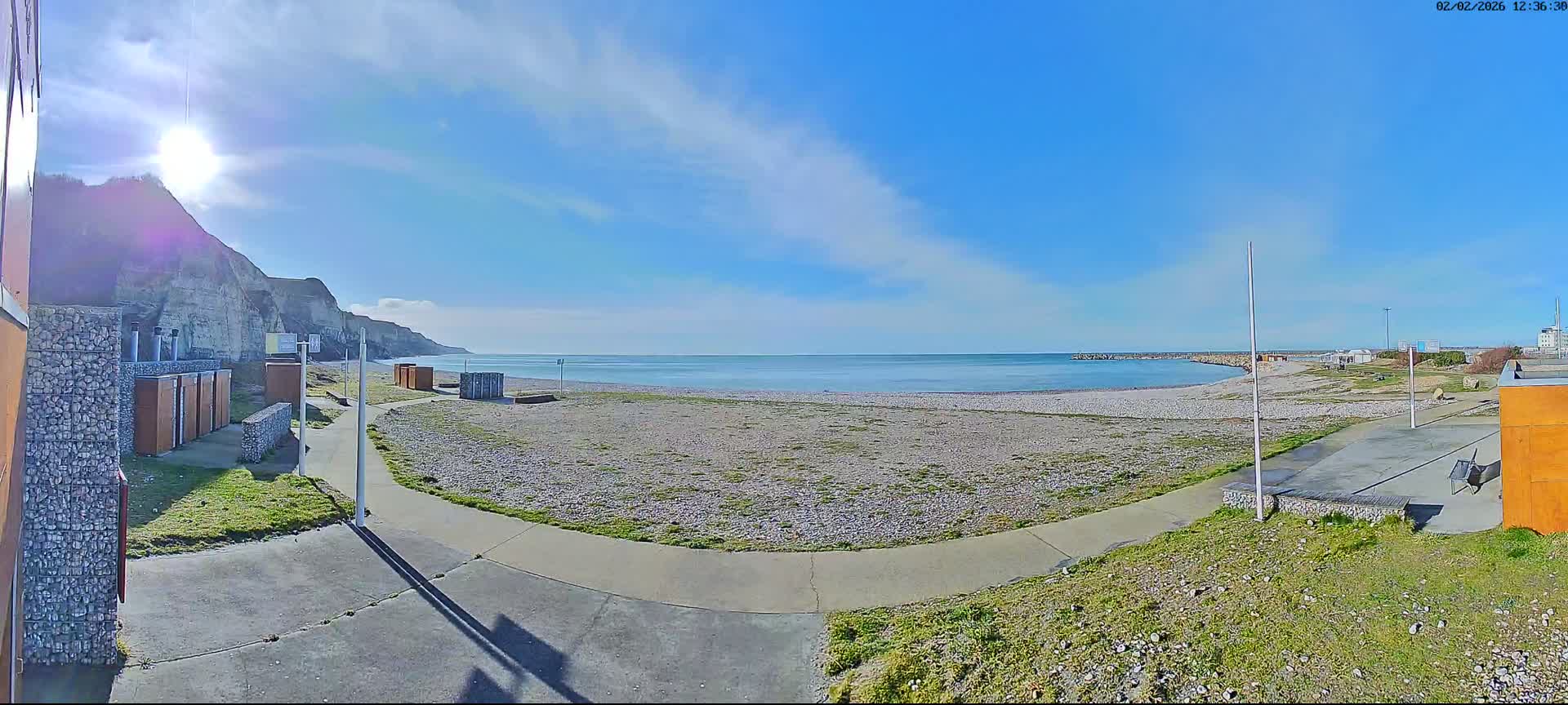 Plage de Saint-Jouin-Bruneval Beach Live Cam - Le Havre, Seine-Maritime, Normandie, France