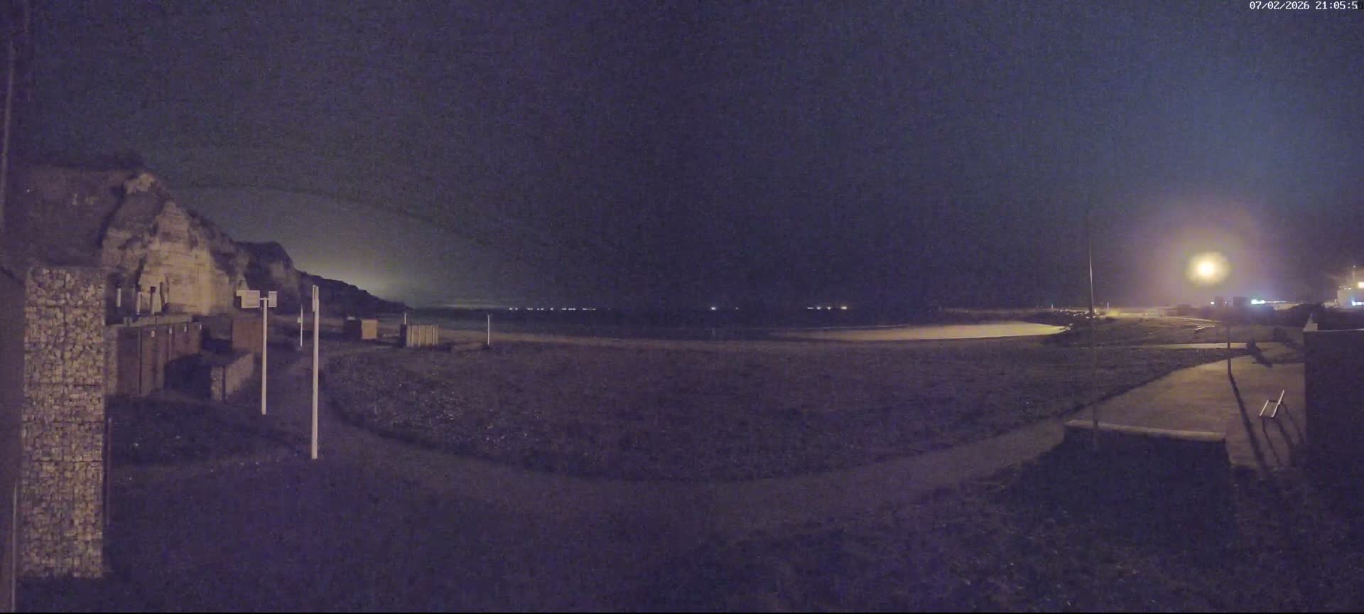 Plage de Saint-Jouin-Bruneval Beach Live Cam - Le Havre, Seine-Maritime, Normandie, France