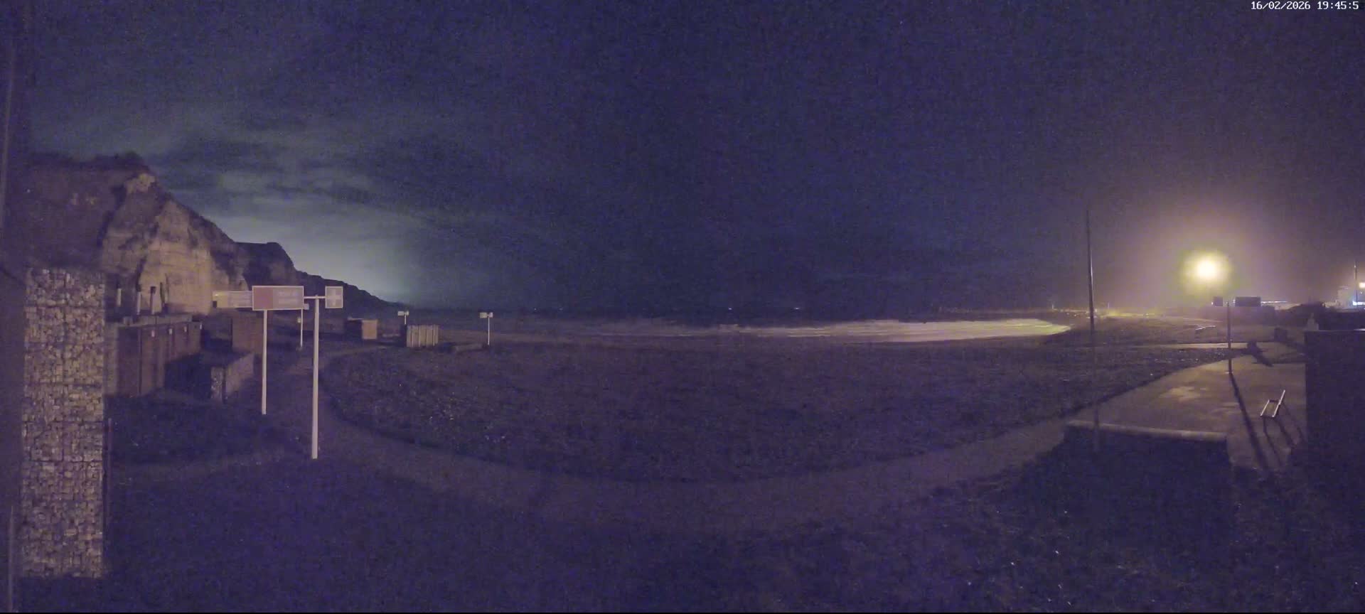 Plage de Saint-Jouin-Bruneval Beach Live Cam - Le Havre, Seine-Maritime, Normandie, France