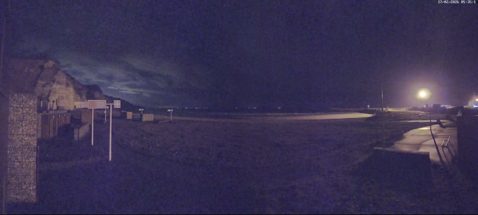Plage de Saint-Jouin-Bruneval Beach Live Cam - Le Havre, Seine-Maritime, Normandie, France