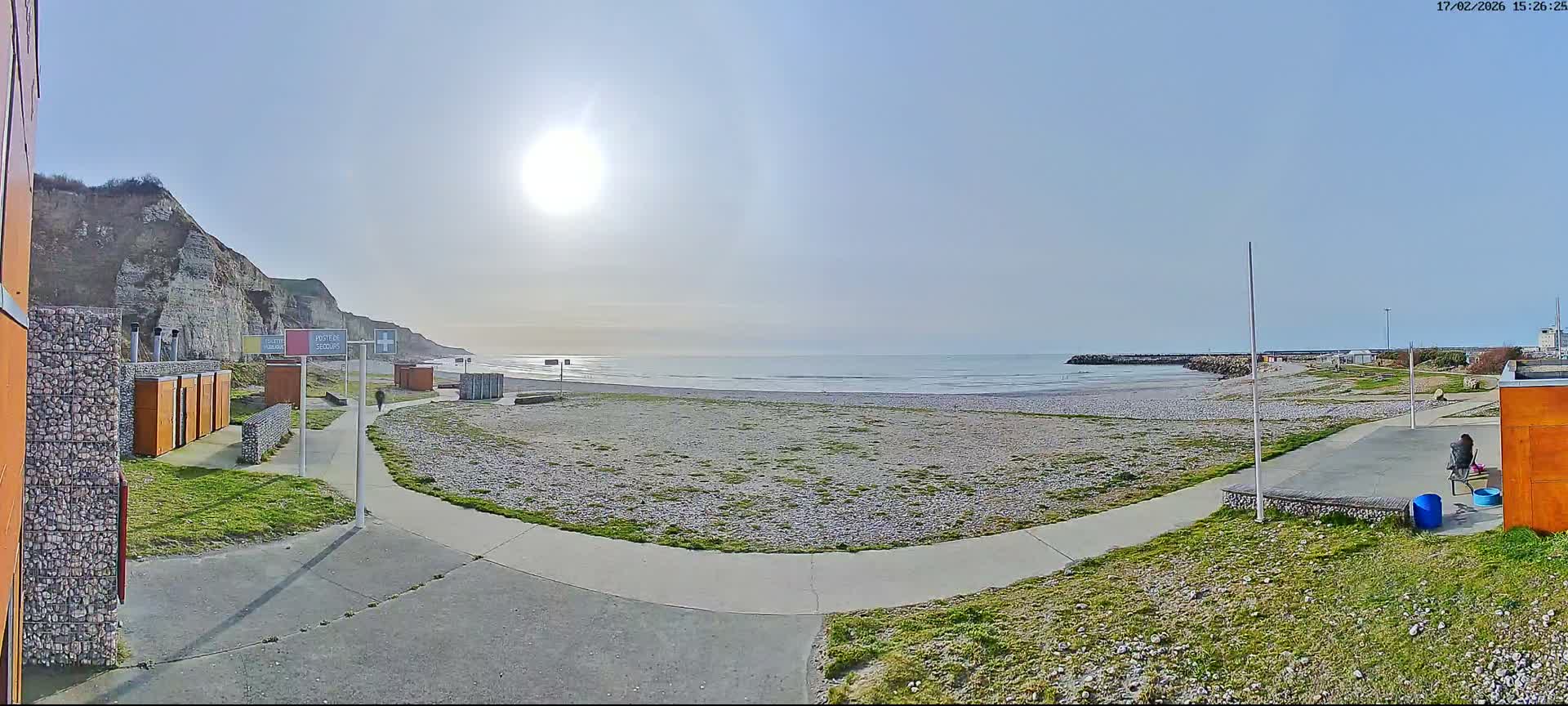 Plage de Saint-Jouin-Bruneval Beach Live Cam - Le Havre, Seine-Maritime, Normandie, France