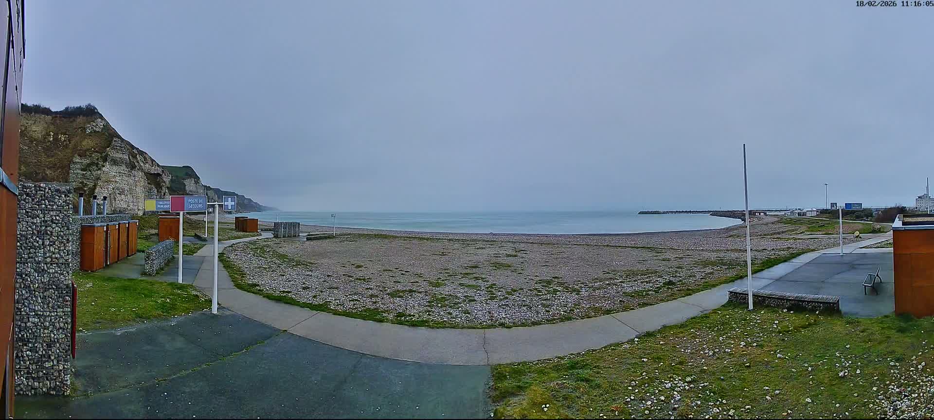 Plage de Saint-Jouin-Bruneval Beach Live Cam - Le Havre, Seine-Maritime, Normandie, France
