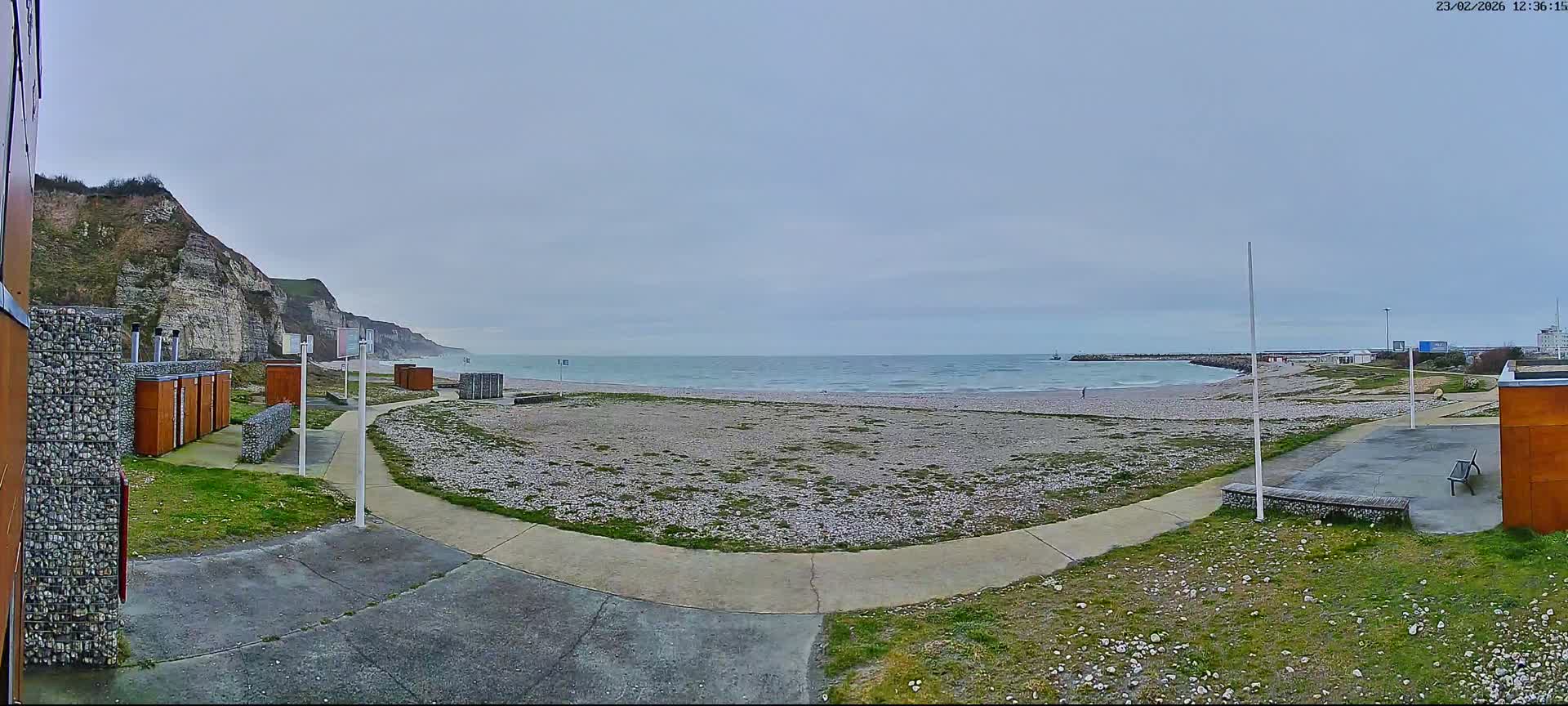 Plage de Saint-Jouin-Bruneval Beach Live Cam - Le Havre, Seine-Maritime, Normandie, France