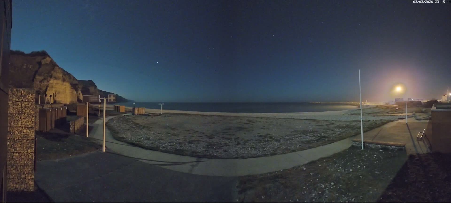 Plage de Saint-Jouin-Bruneval Beach Live Cam - Le Havre, Seine-Maritime, Normandie, France