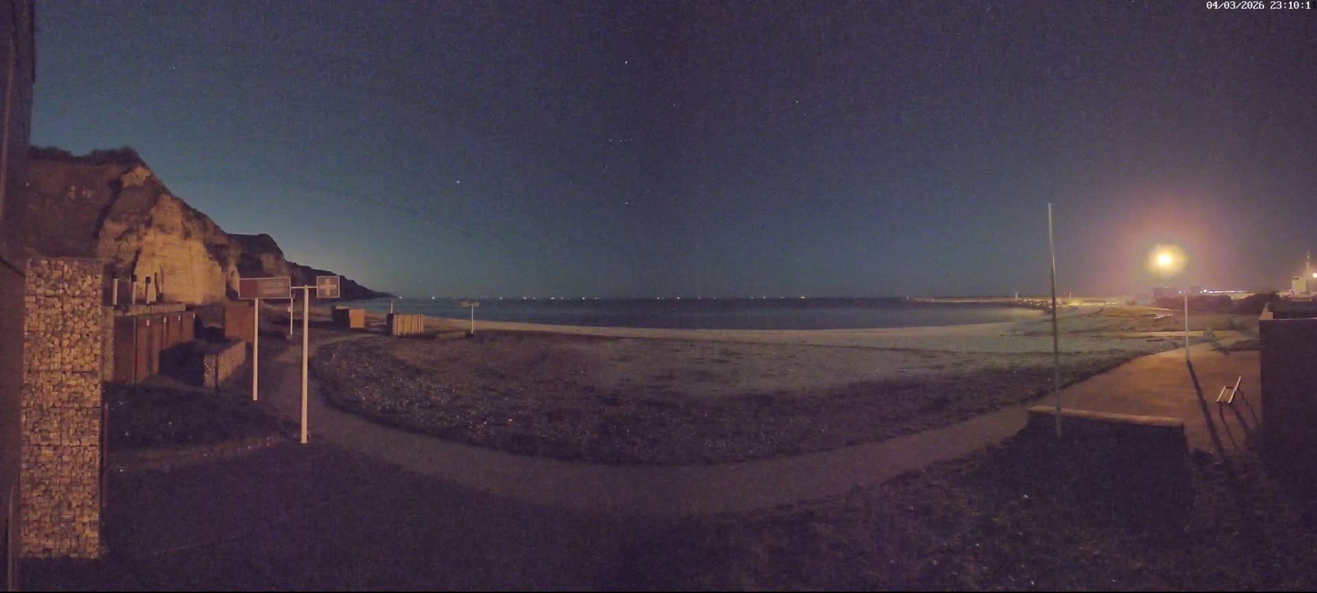 Plage de Saint-Jouin-Bruneval Beach Live Cam - Le Havre, Seine-Maritime, Normandie, France