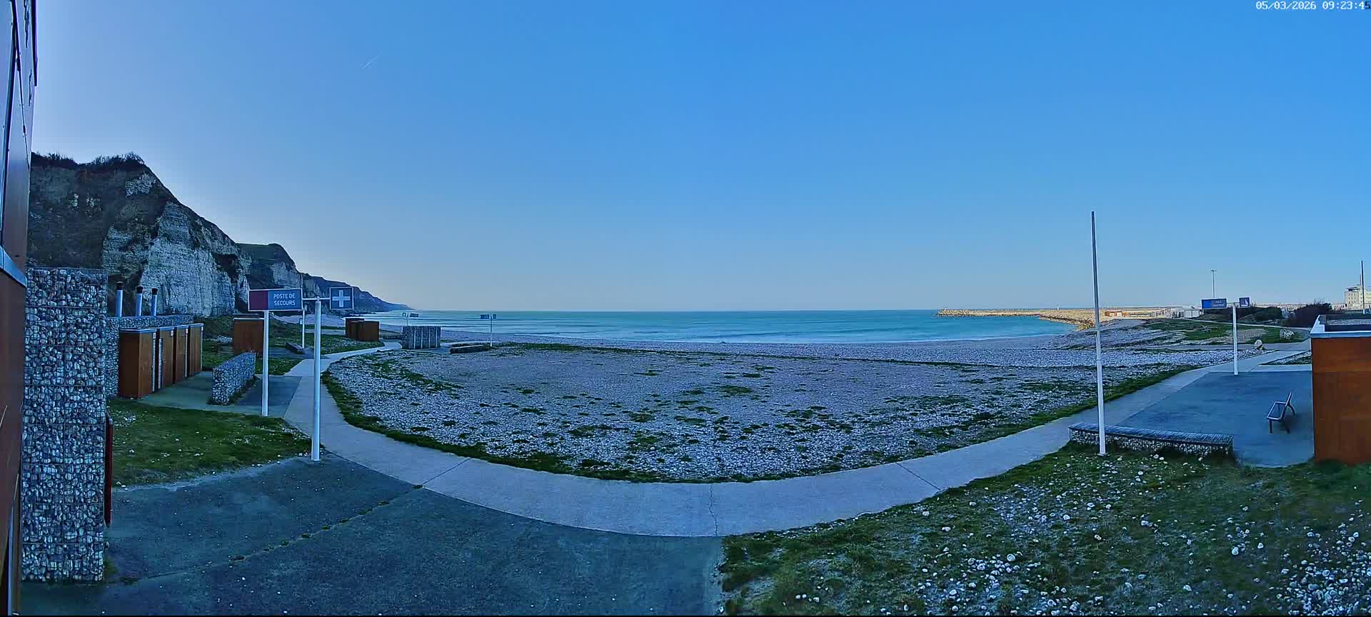 Plage de Saint-Jouin-Bruneval Beach Live Cam - Le Havre, Seine-Maritime, Normandie, France
