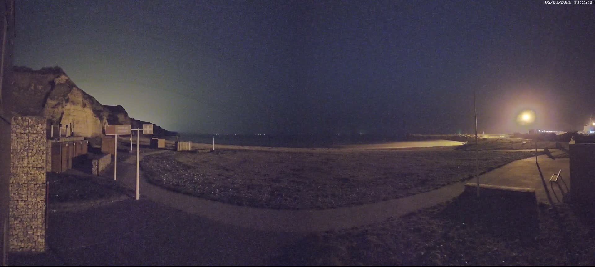 Plage de Saint-Jouin-Bruneval Beach Live Cam - Le Havre, Seine-Maritime, Normandie, France