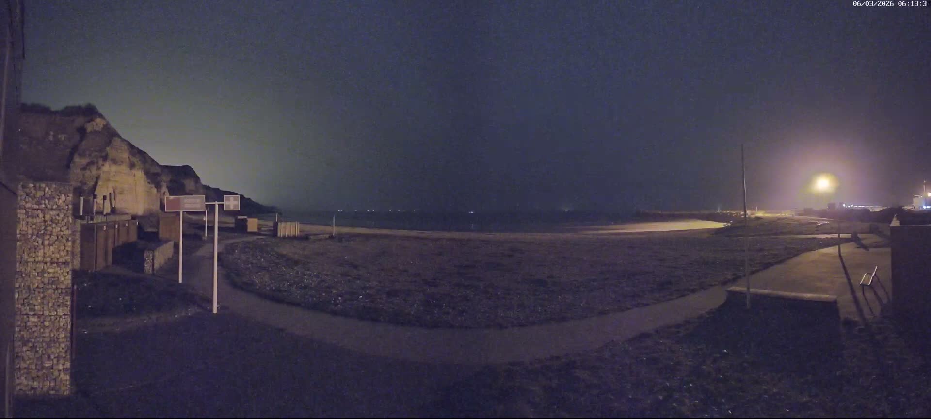 Plage de Saint-Jouin-Bruneval Beach Live Cam - Le Havre, Seine-Maritime, Normandie, France