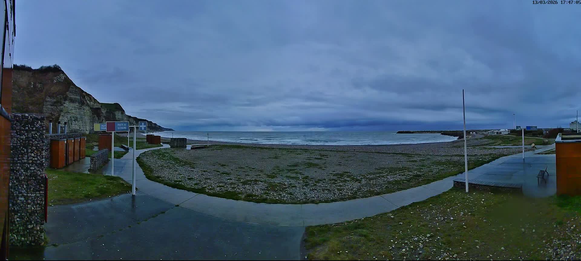 Plage de Saint-Jouin-Bruneval Beach Live Cam - Le Havre, Seine-Maritime, Normandie, France