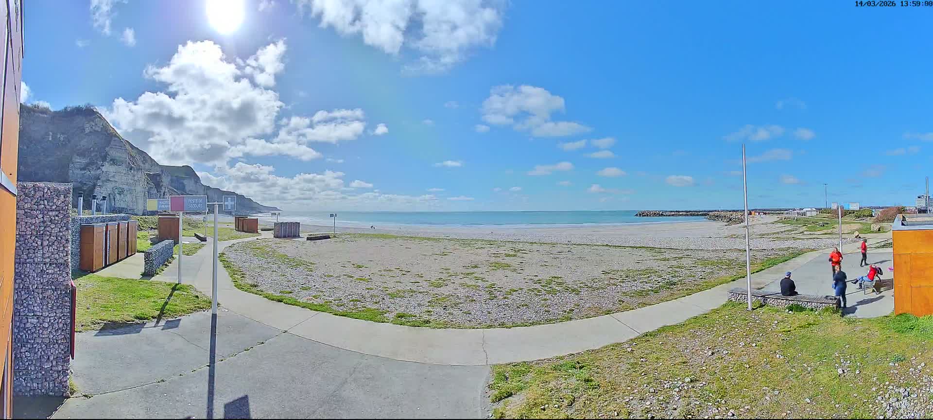 Plage de Saint-Jouin-Bruneval Beach Live Cam - Le Havre, Seine-Maritime, Normandie, France