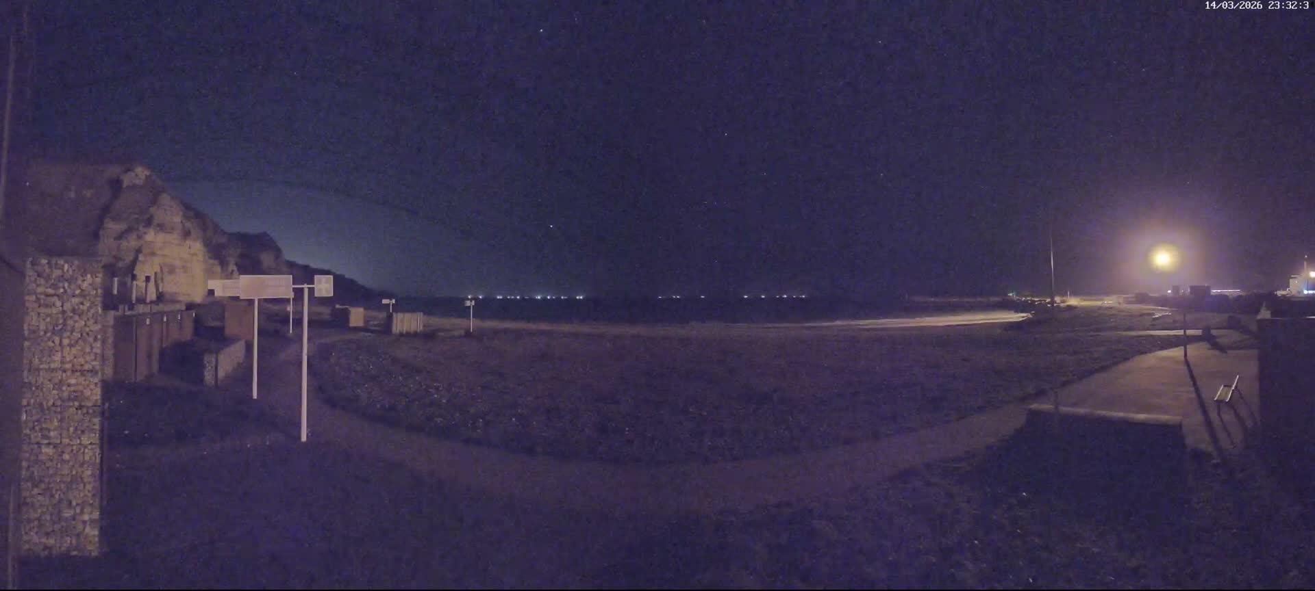 Plage de Saint-Jouin-Bruneval Beach Live Cam - Le Havre, Seine-Maritime, Normandie, France