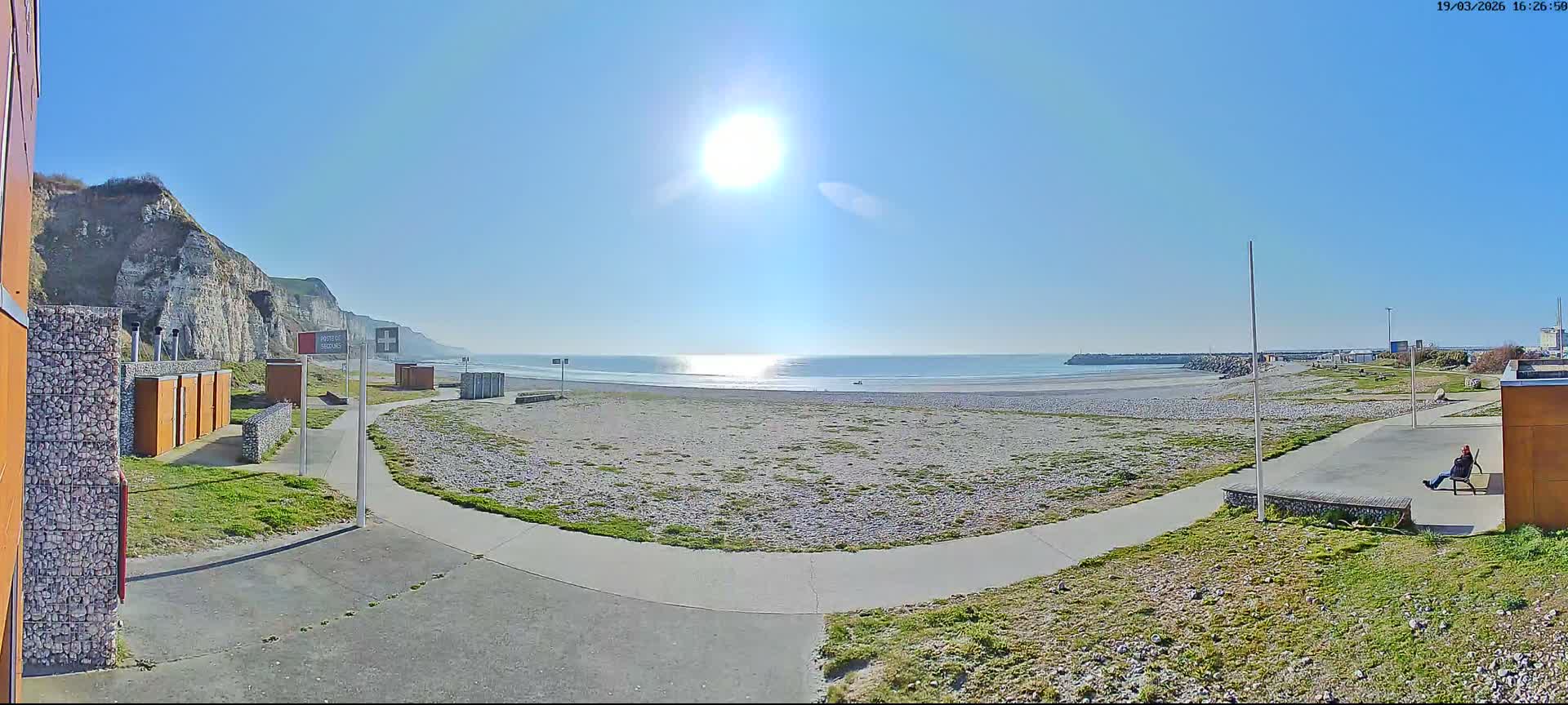 Plage de Saint-Jouin-Bruneval Beach Live Cam - Le Havre, Seine-Maritime, Normandie, France