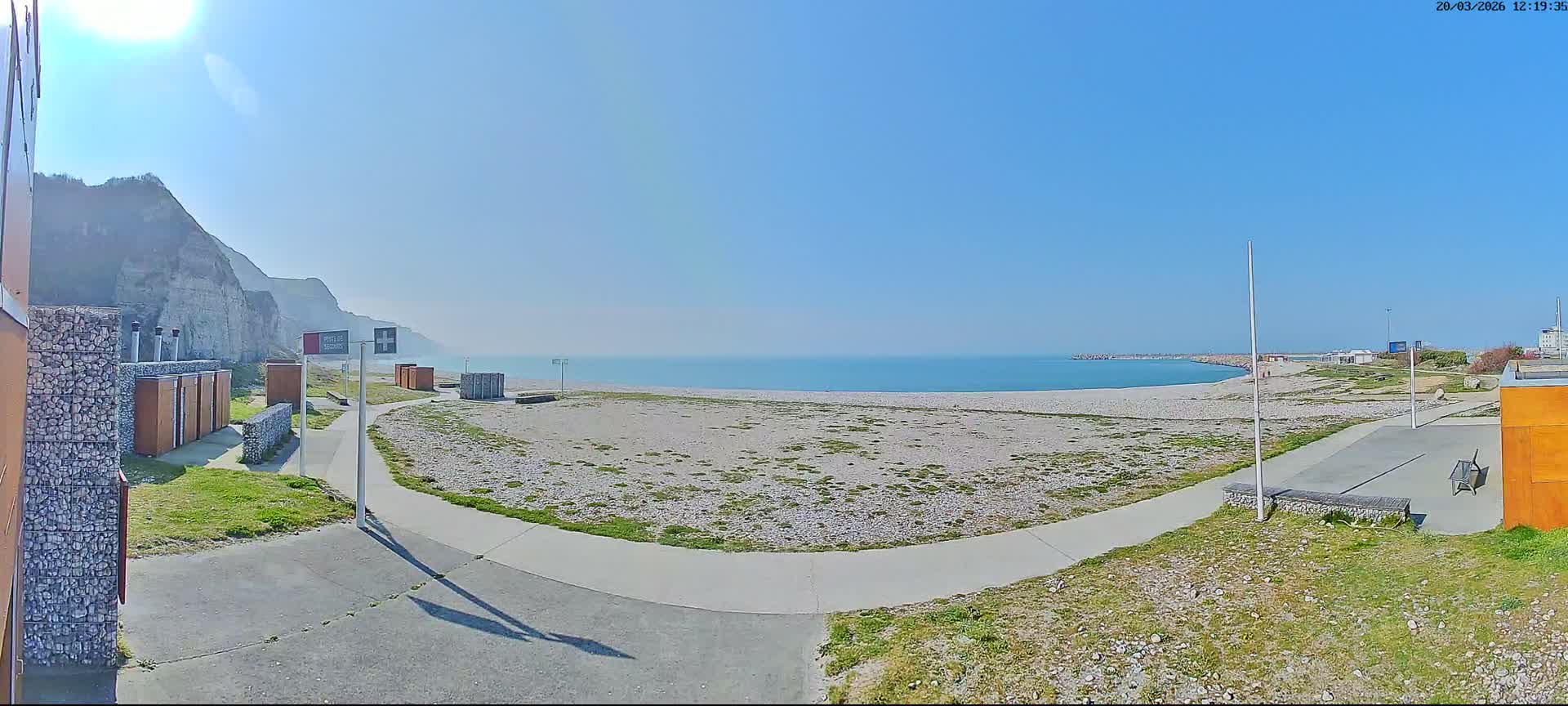 Plage de Saint-Jouin-Bruneval Beach Live Cam - Le Havre, Seine-Maritime, Normandie, France