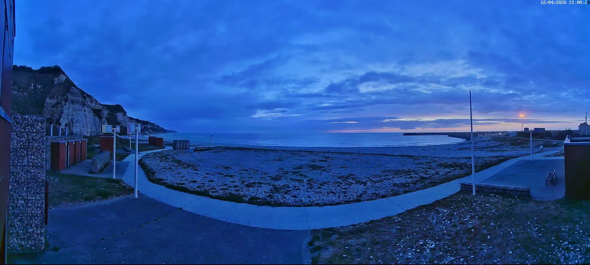 Plage de Saint-Jouin-Bruneval Beach Live Cam - Le Havre, Seine-Maritime, Normandie, France