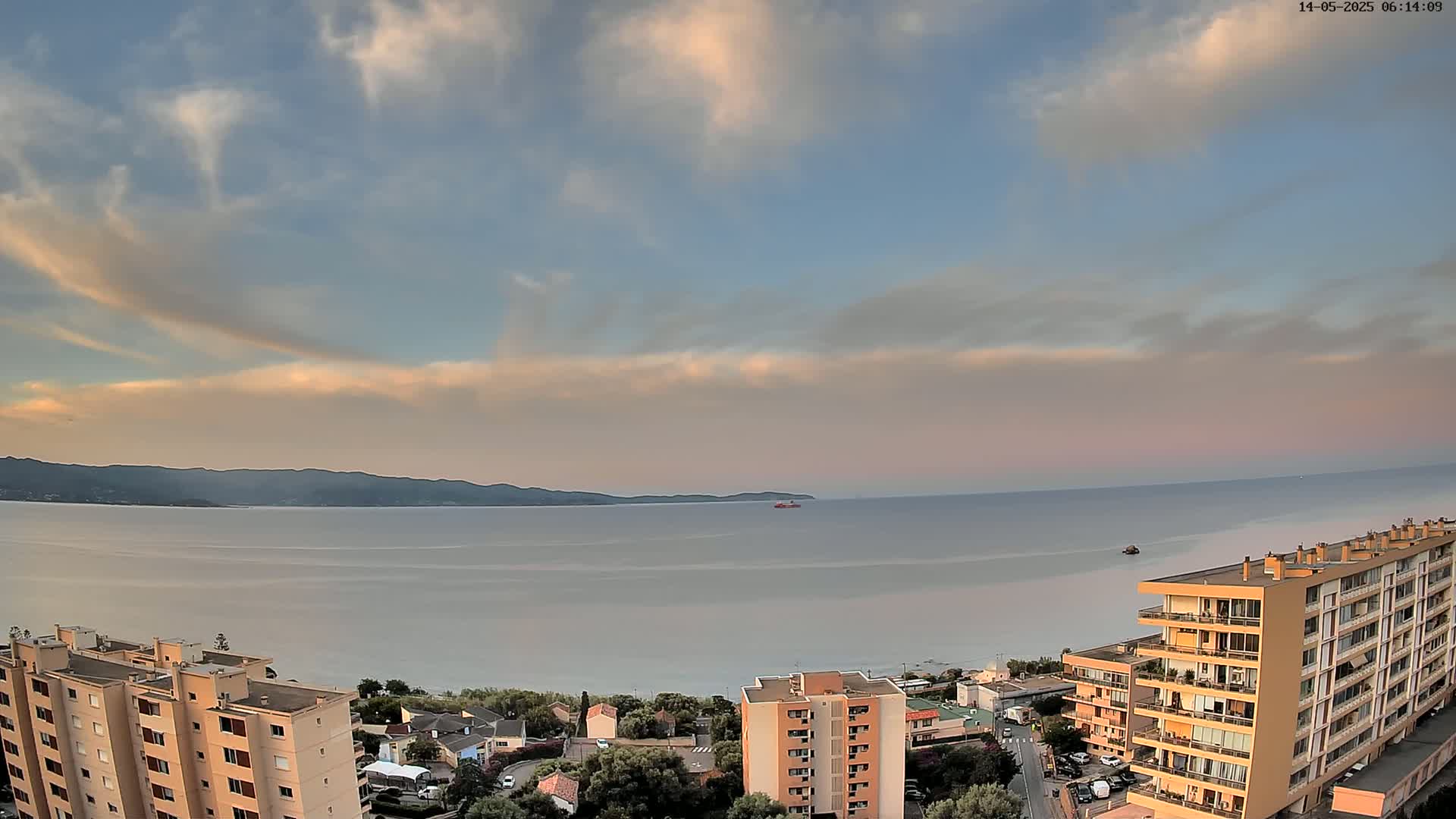 Ajaccio - Le Golfe d'Ajaccio Gulf & Coast Skyline Live Cam - Ajaccio, Corse-du-Sud, Corse , France