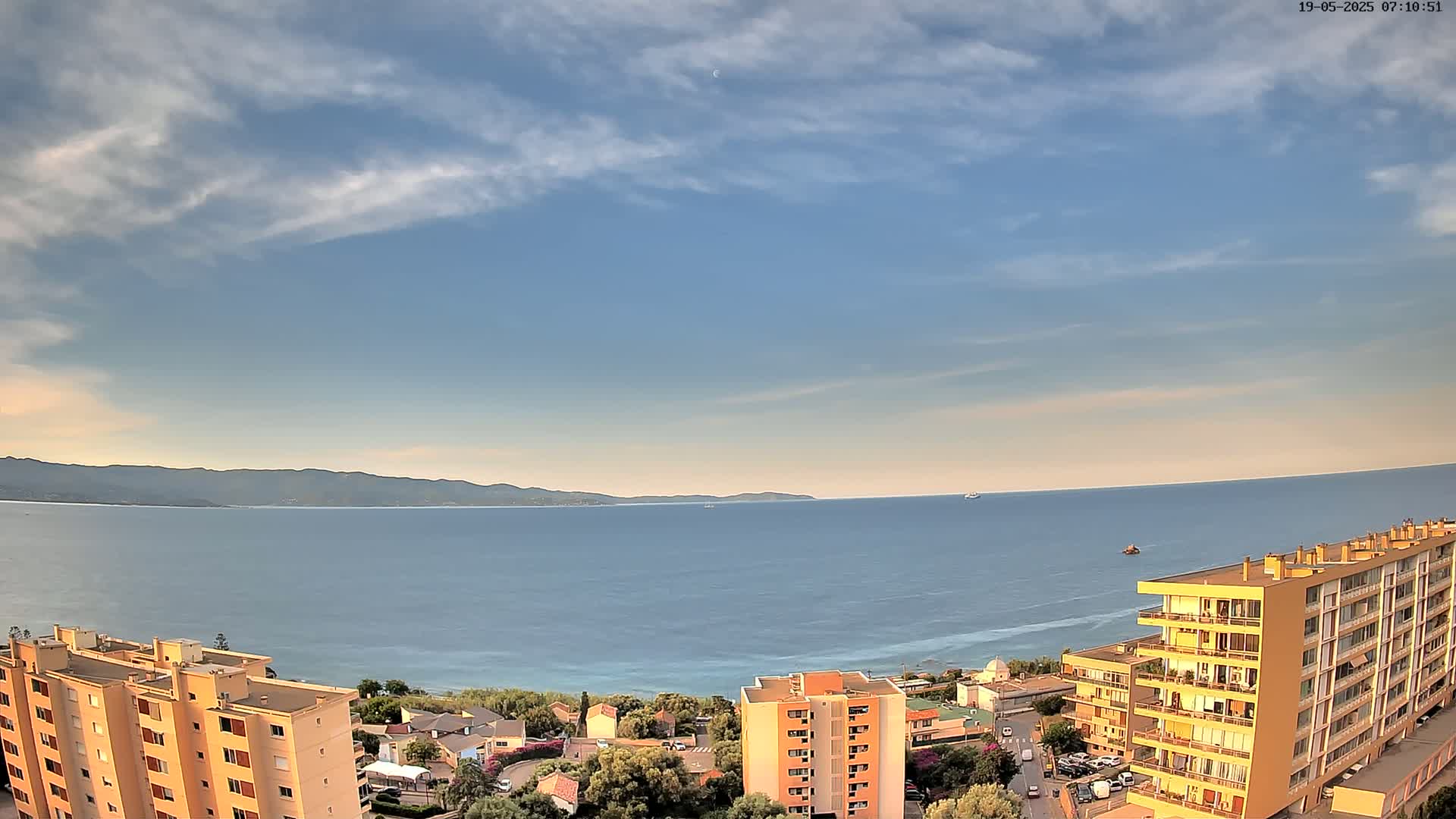 Ajaccio - Le Golfe d'Ajaccio Gulf & Coast Skyline Live Cam - Ajaccio, Corse-du-Sud, Corse , France