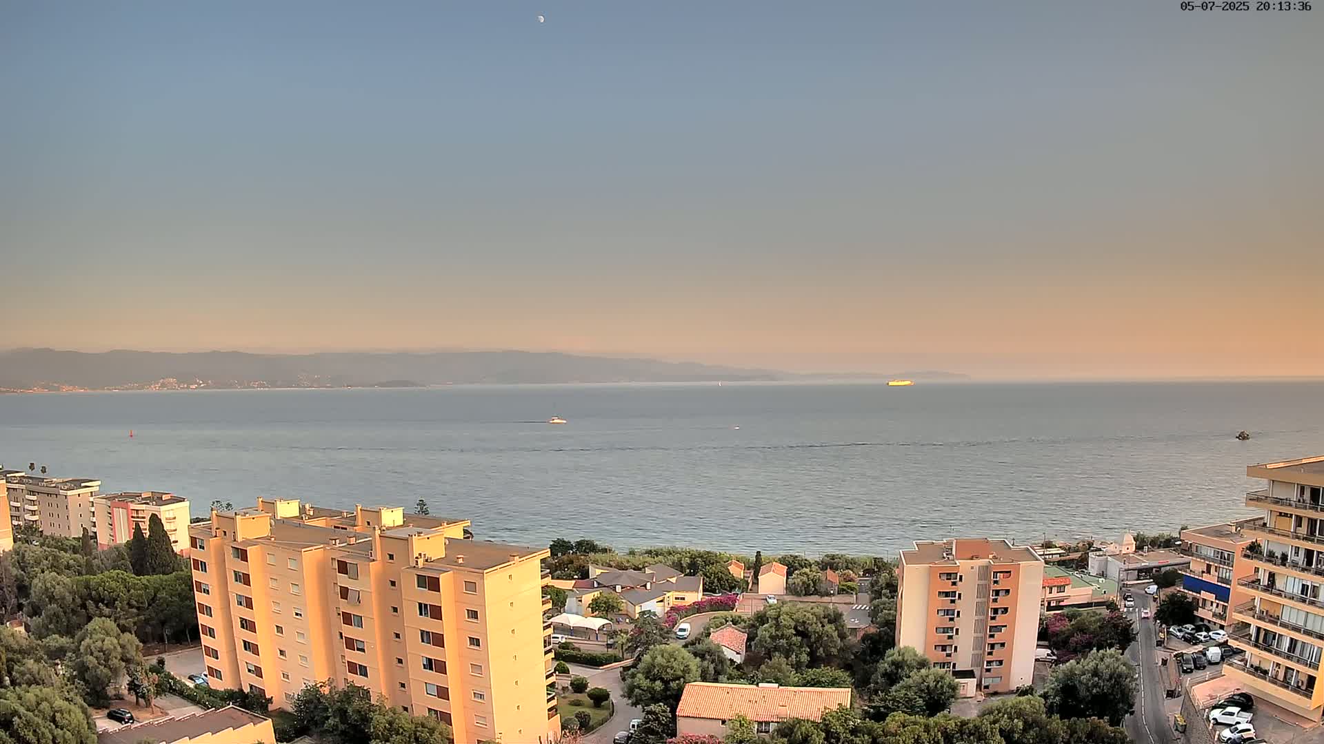 Ajaccio - Le Golfe d'Ajaccio Gulf & Coast Skyline Live Cam - Ajaccio, Corse-du-Sud, Corse , France