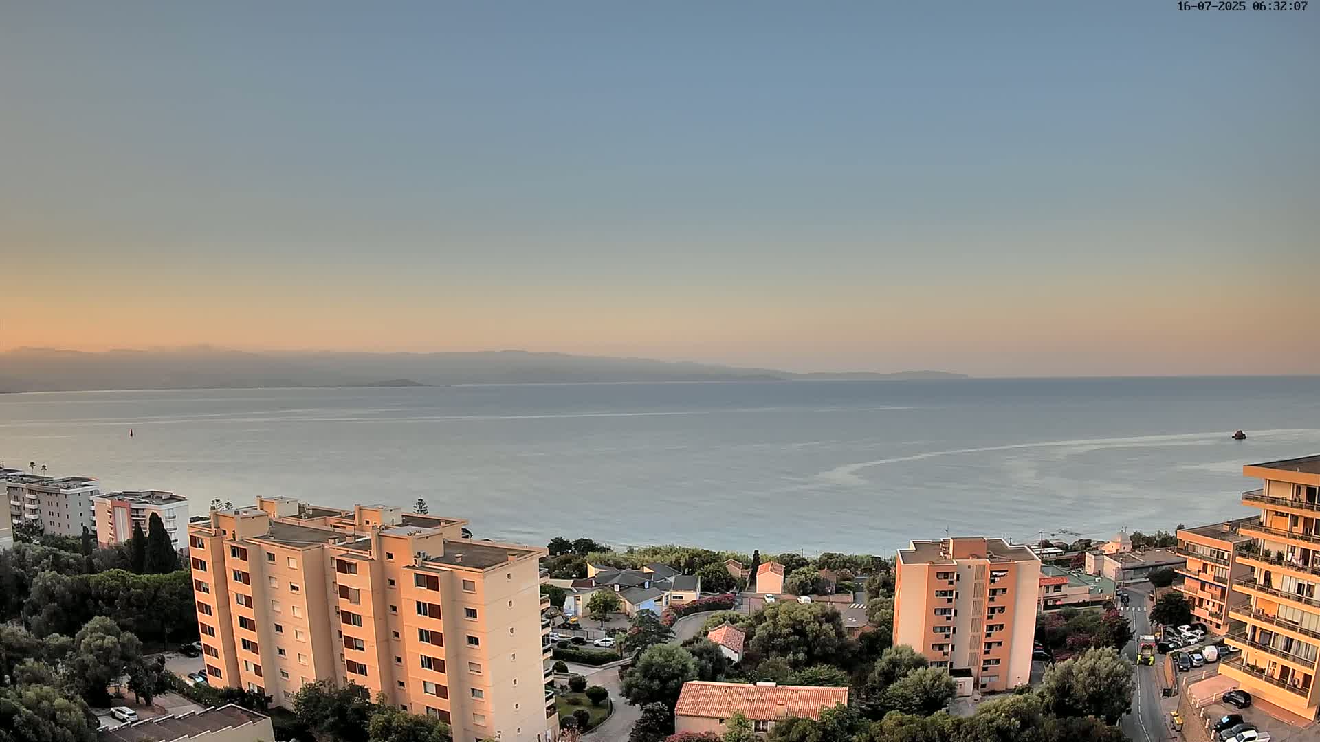 Ajaccio - Le Golfe d'Ajaccio Gulf & Coast Skyline Live Cam - Ajaccio, Corse-du-Sud, Corse , France