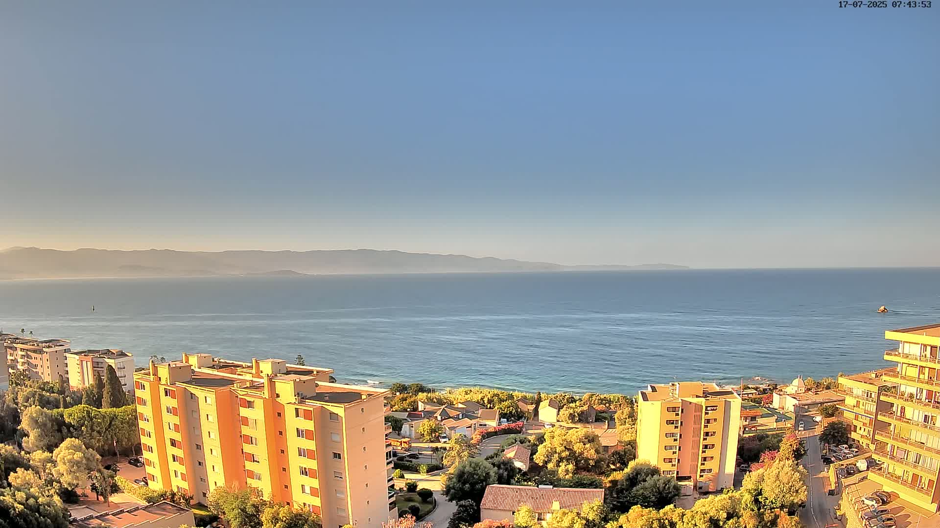 Ajaccio - Le Golfe d'Ajaccio Gulf & Coast Skyline Live Cam - Ajaccio, Corse-du-Sud, Corse , France