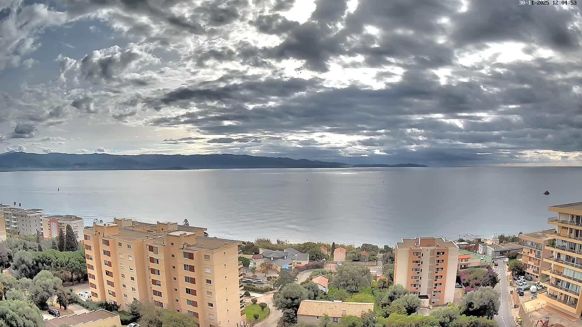 Ajaccio - Le Golfe d'Ajaccio Gulf & Coast Skyline Live Cam - Ajaccio, Corse-du-Sud, Corse , France