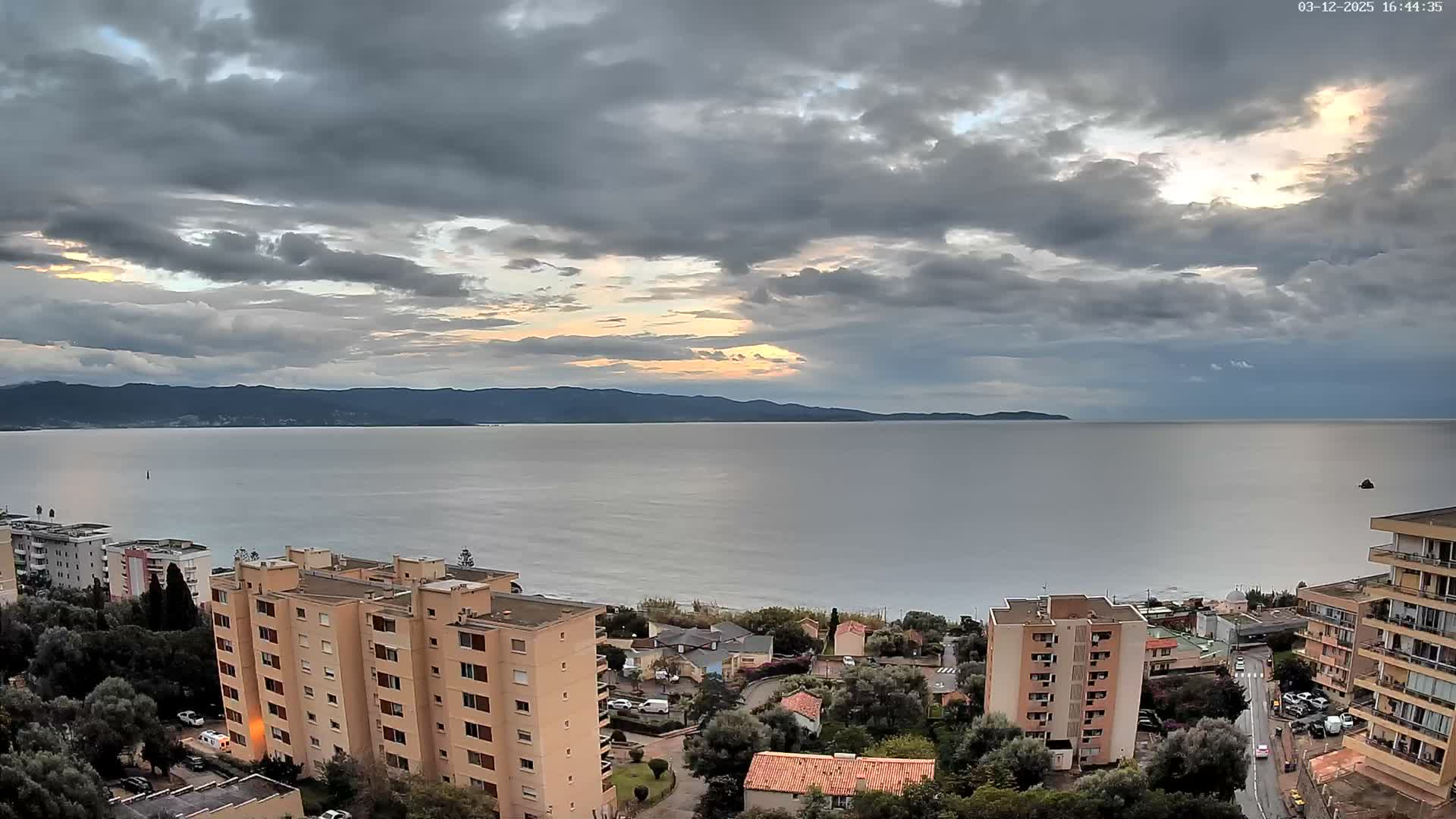 Ajaccio - Le Golfe d'Ajaccio Gulf & Coast Skyline Live Cam - Ajaccio, Corse-du-Sud, Corse , France